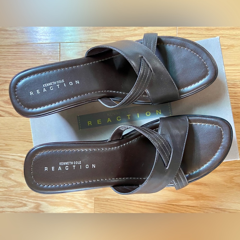 Kenneth Cole Reaction Chocolate Brown Slide Wedge Sandals; Size 9